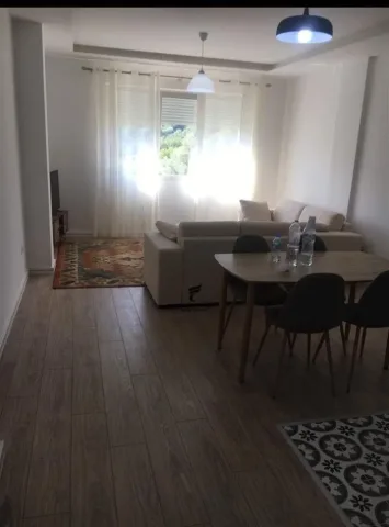 Tirane, shitet apartament 1+1+Ballkon Kati 4, 72 m² 145.000 € (KOPSHTI ZOOLOGJIK)