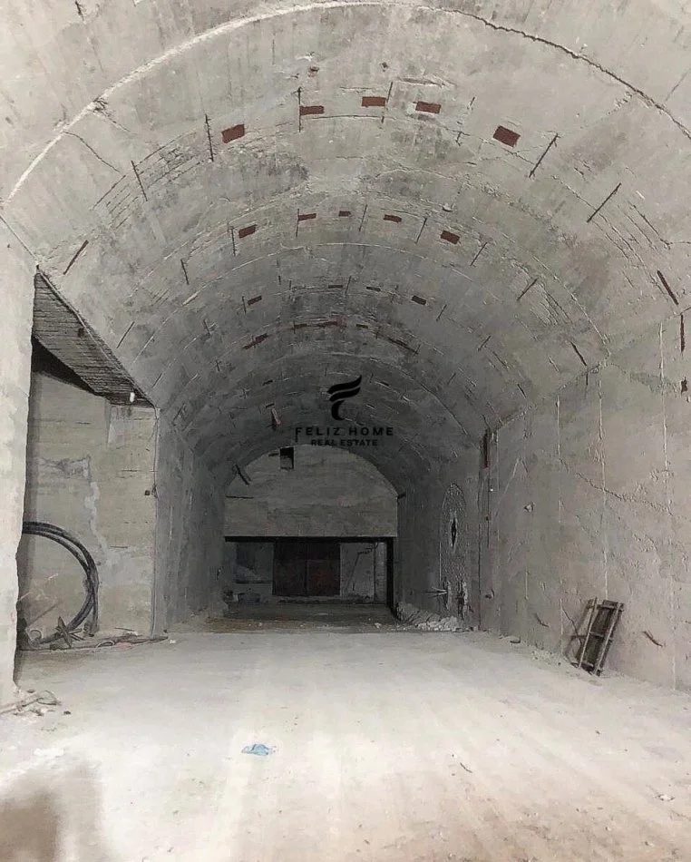 Tirane, shitet ambjent biznesi Kati 0, 6.000 m² 750.000 € (SHKOZE)