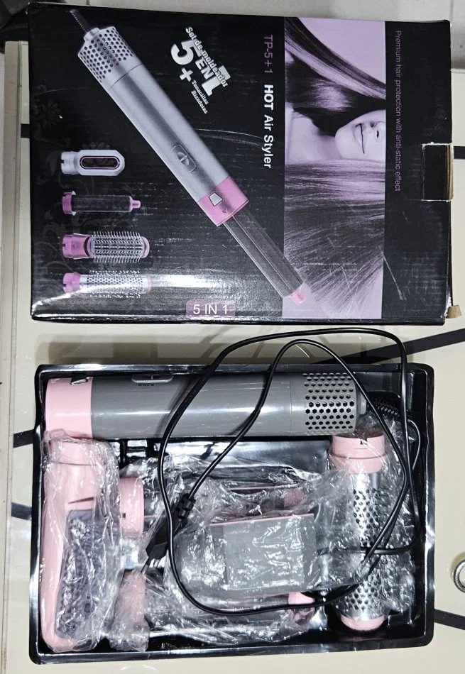 Tirane, shes Tharese Flokesh | Stilues Shes Air Styler , Tharëse