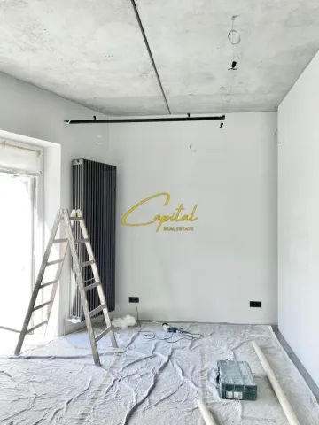 Tirane, shitet ambjent biznesi Kati 0, 21 m² 250.000 € (PAZARI I RI)