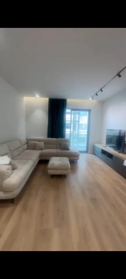 Tirane, jepet me qera apartament 2+1 Kati 3, 125 m² 1.200 € (Rruga e Kavajës)