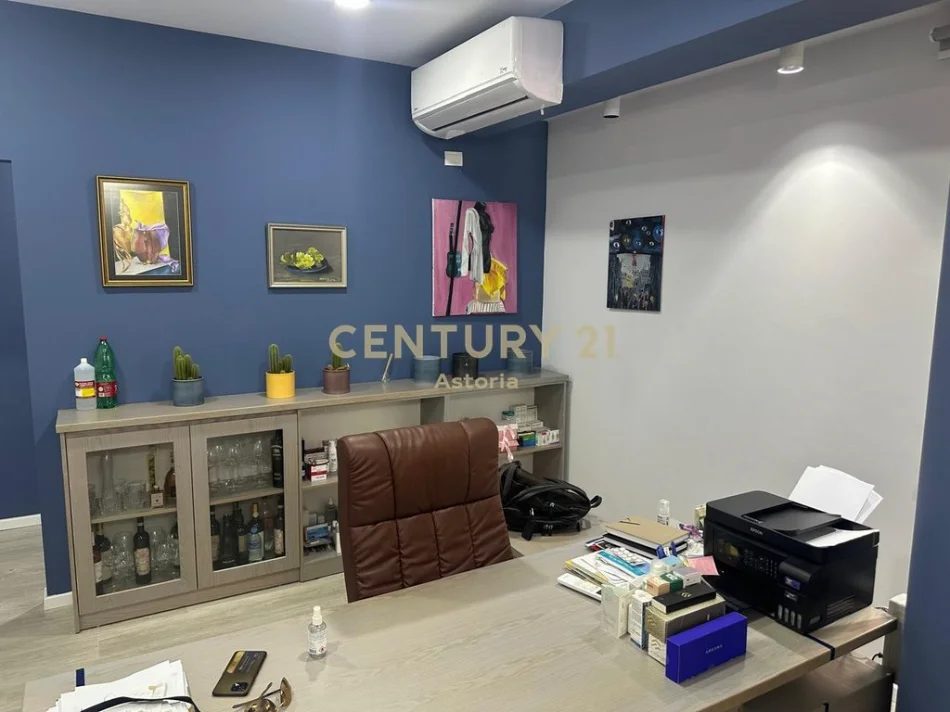 Tirane, shitet ambjent biznesi , 466 m² 1.000.000 € (Ring Center)