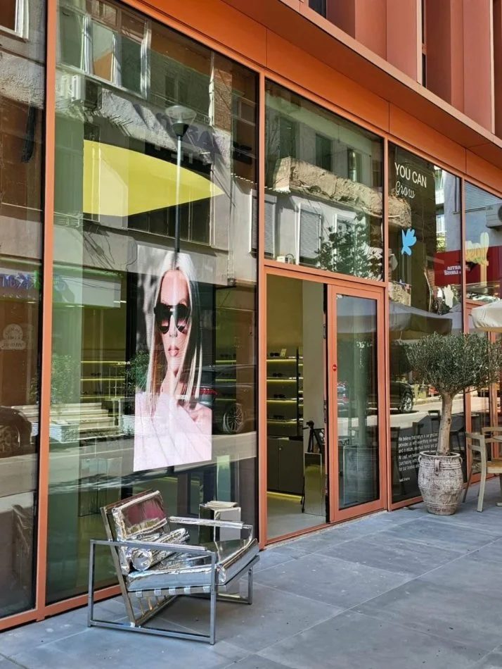 Tirane, shitet dyqan Kati 0, 35 m² 400.000 € (BLLOKU)