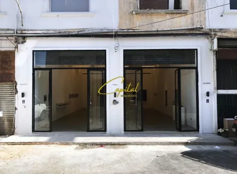 Tirane, shitet dyqan Kati 0, 64 m² 195.000 € (21 DHJETORI)