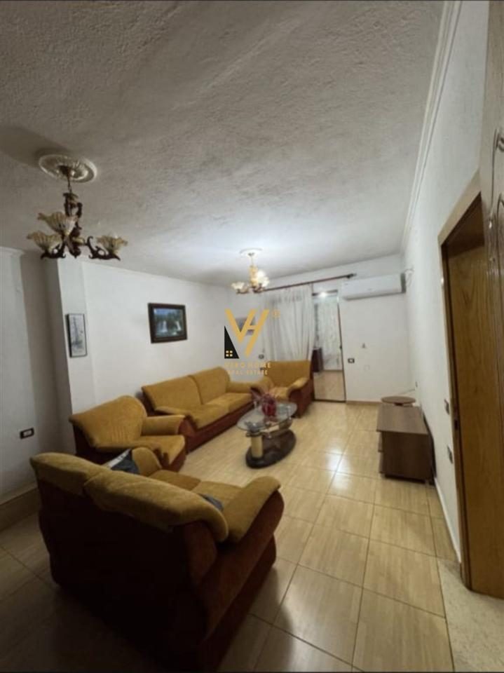 JEPET APARTAMENT 2+1 ME QERA RRUGA RIZA KODHELI 45.000 LEKE