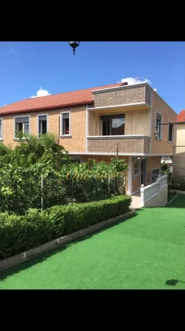 Tirane, shitet Vile Vile 3 Katshe Kati 3, 620 m² 450.000 € (KAMEZ)