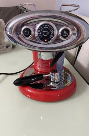 Shitet Ekspres Illy