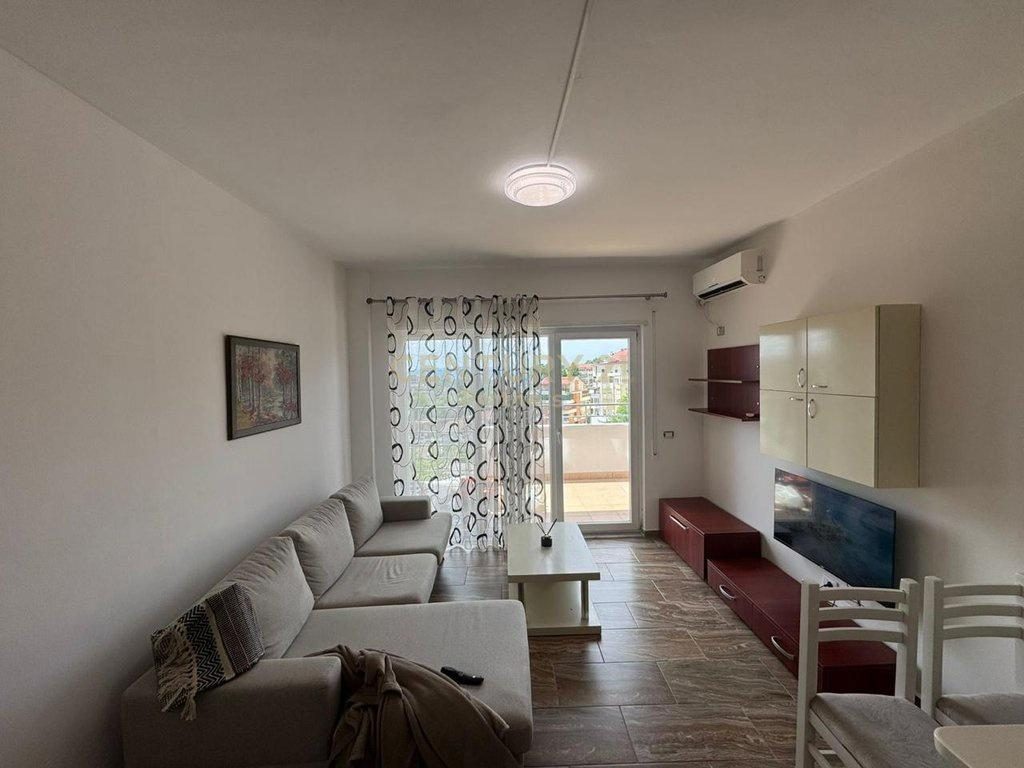 Apartament 1+1+ Verande Për Shitje në Shkozë, Tiranë