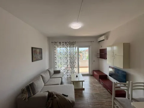 Apartament 1+1+ Verande Për Shitje në Shkozë, Tiranë