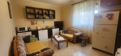 Tirane, shitet apartament 2+1 Kati 4, 70 m² 130.000 € (Ish Parku Autobuzave)