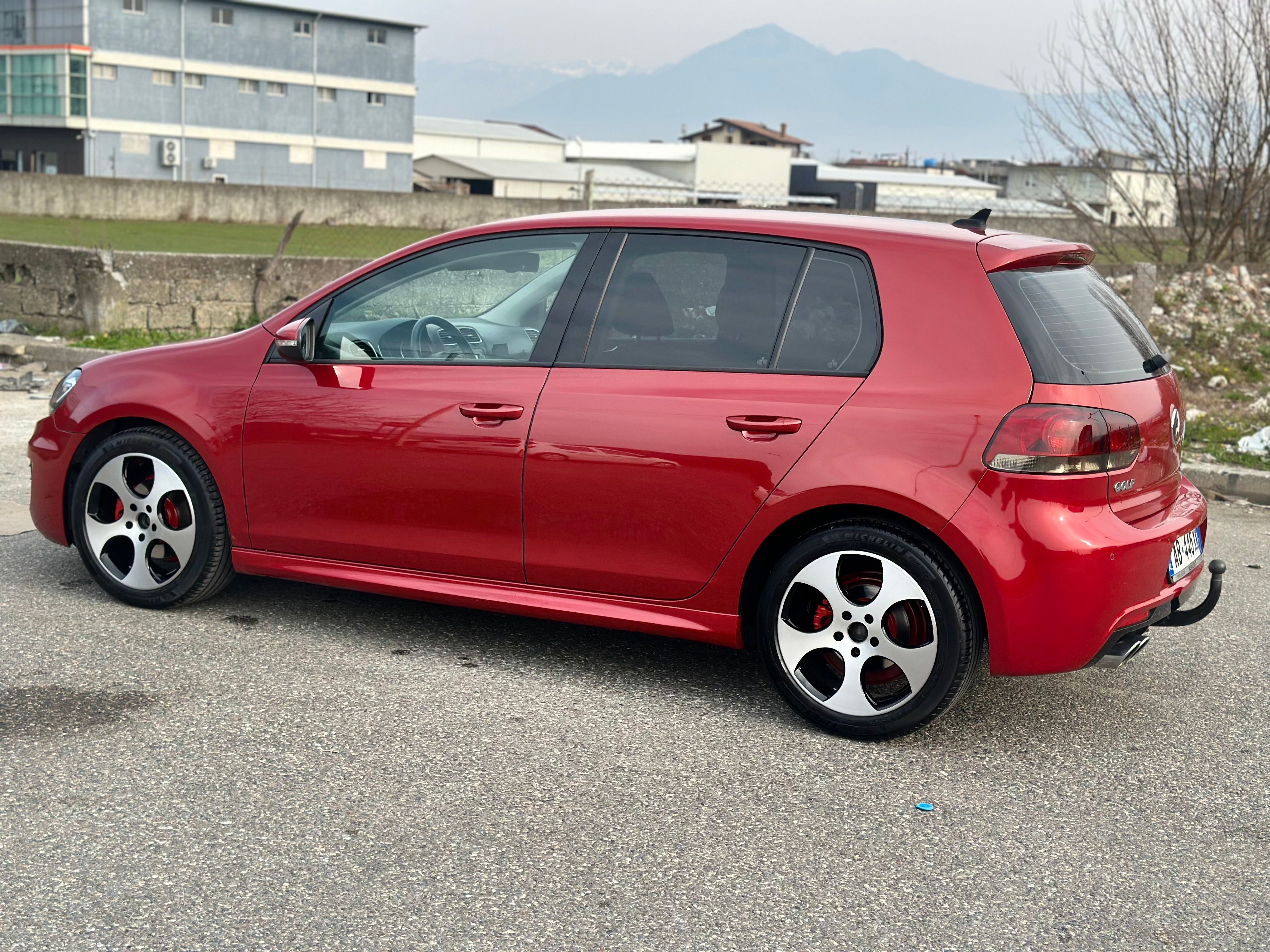 VOLKSWAGEN GOLF 1.6 TDI BLUEMOTION
