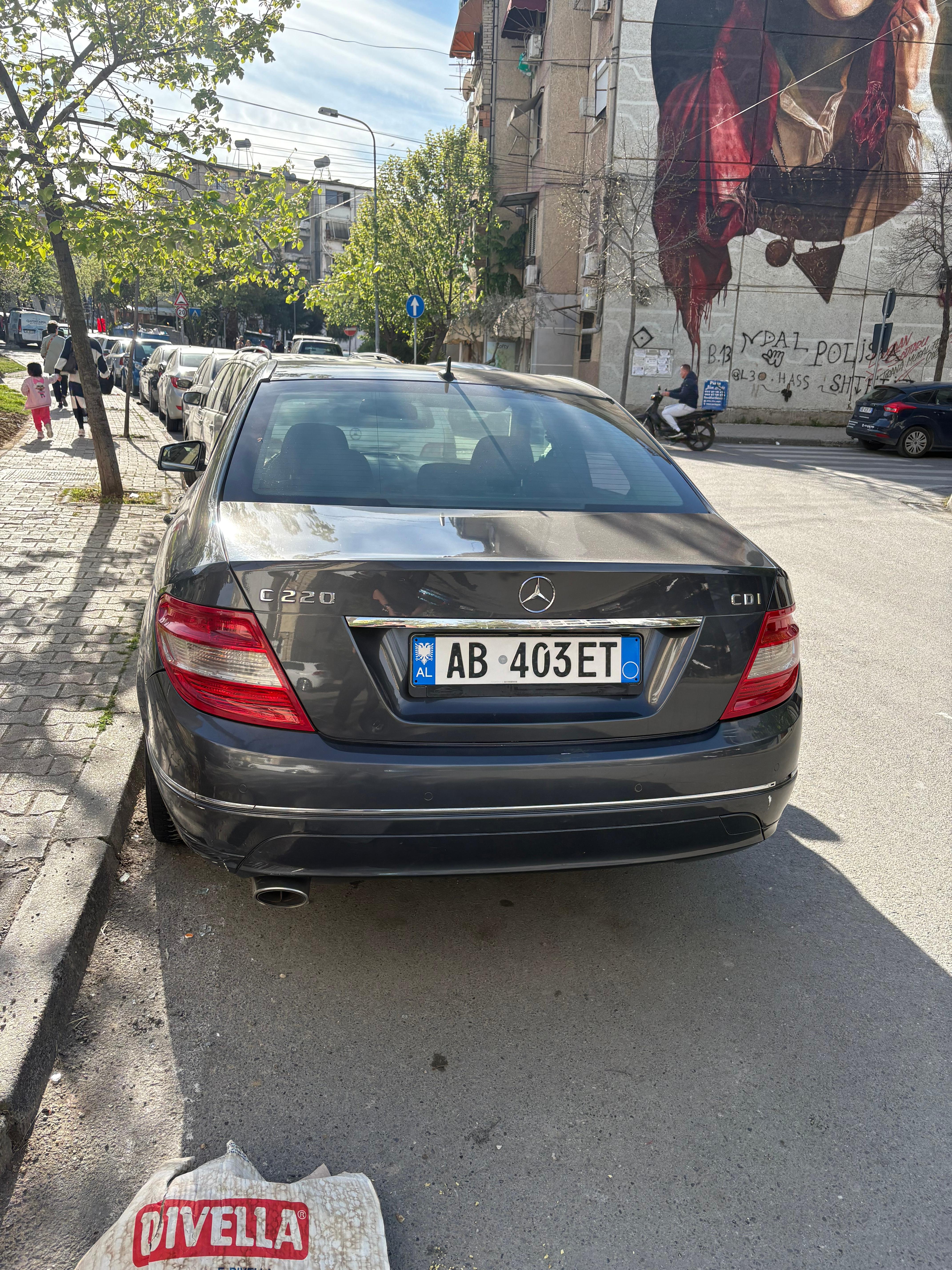 C220 Viti 2009 super gjendje