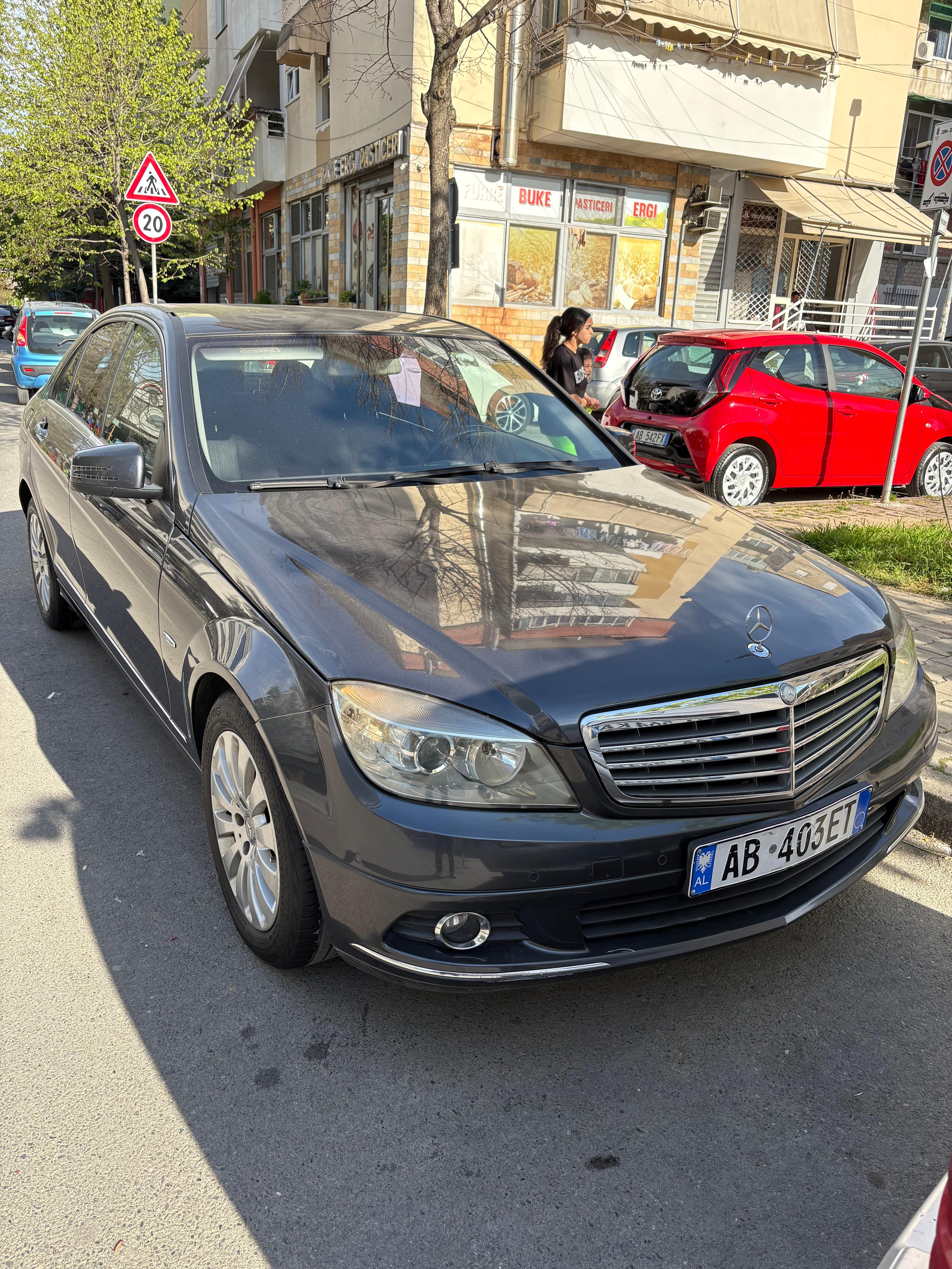 C220 Viti 2009 super gjendje