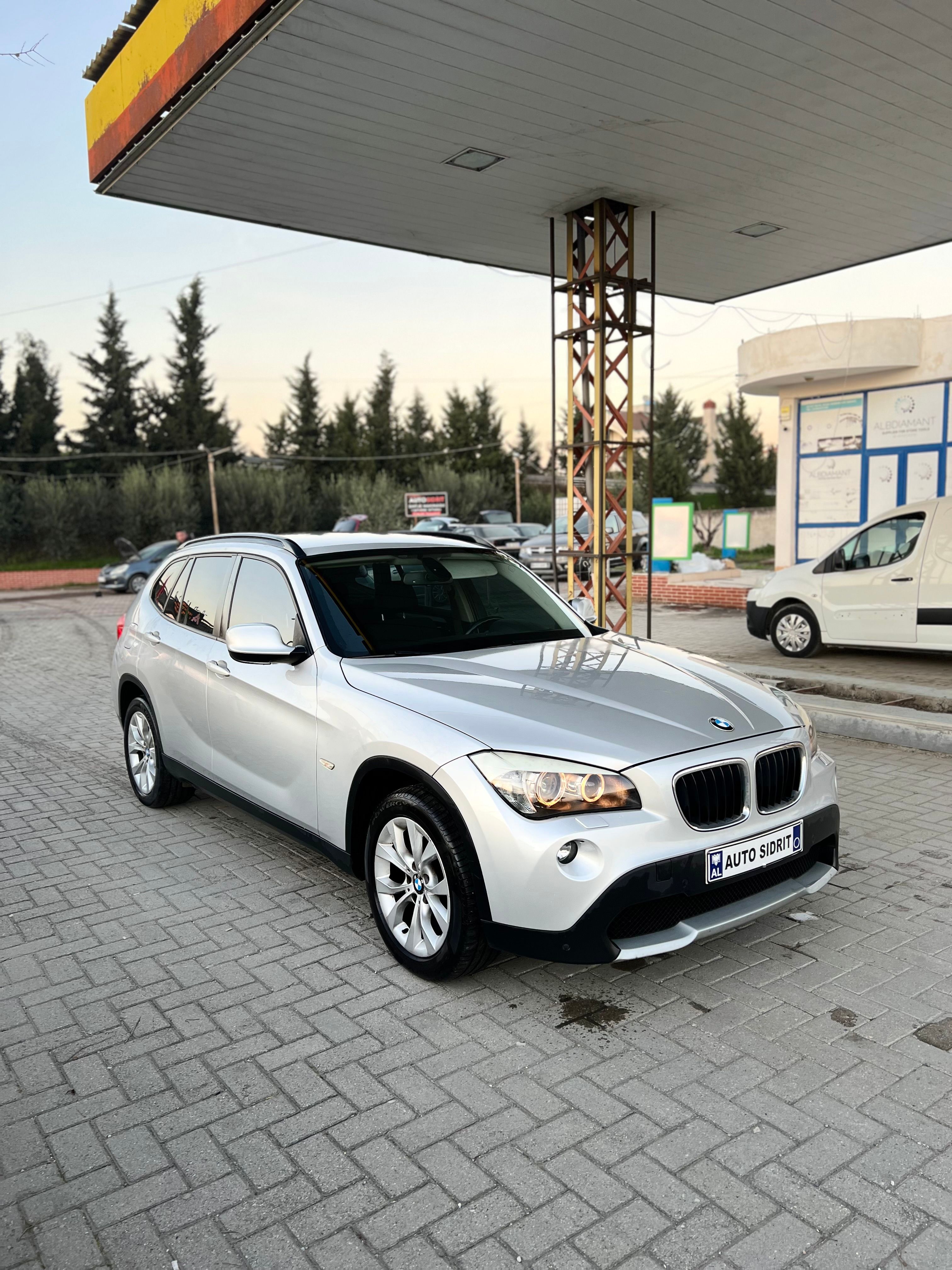 OKAZION BMW X1 2011